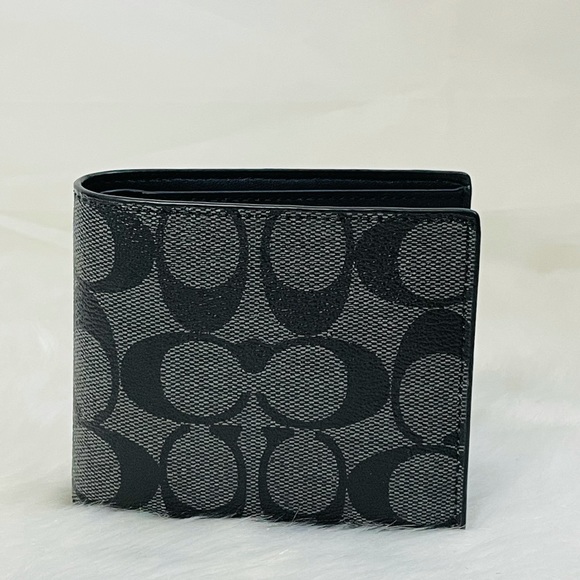 NWT Coach compact ID Wallet In Signature Canvas - Picture 10 of 10